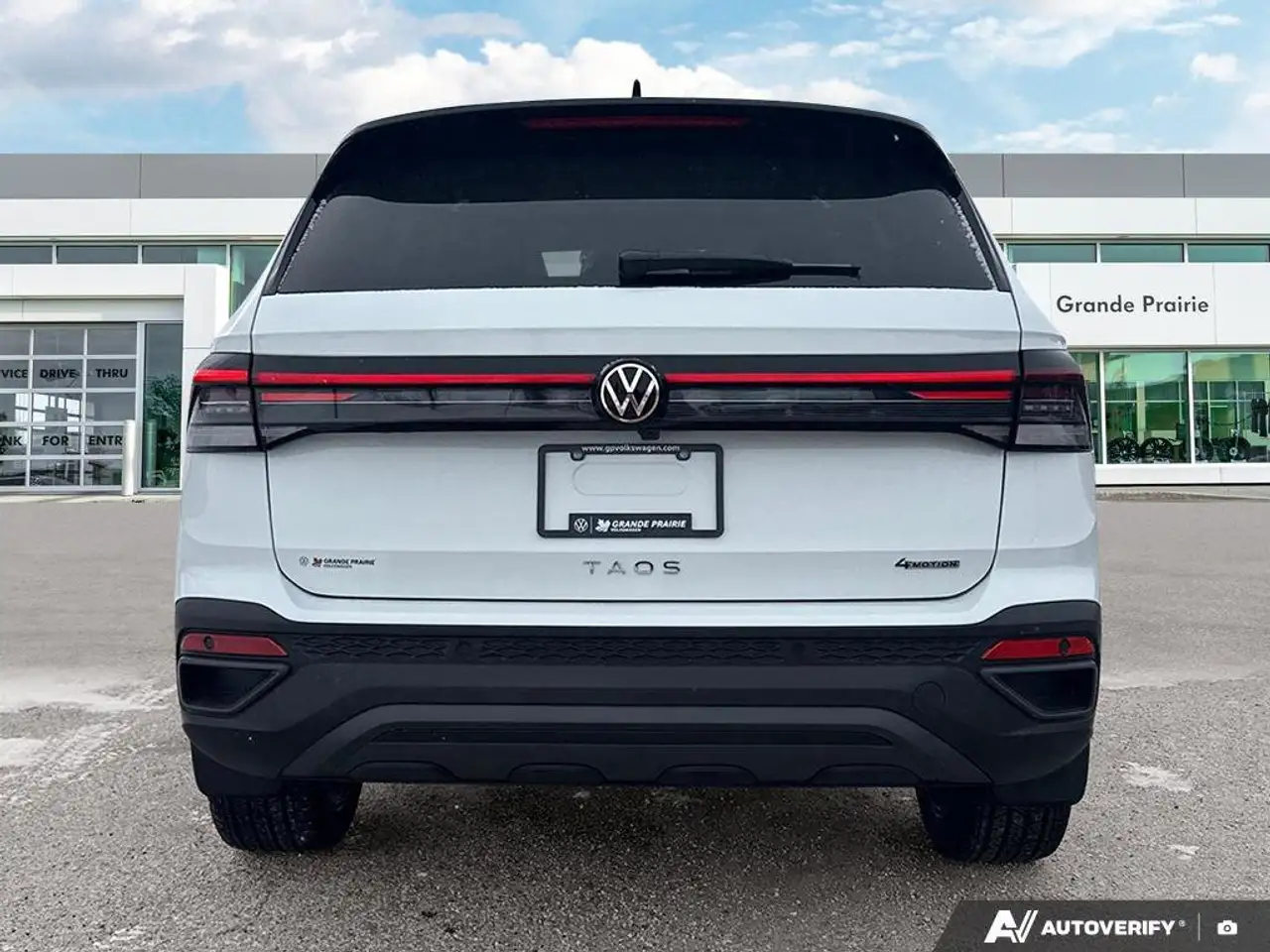 Volkswagen Taos снимка Volkswagen Taos
