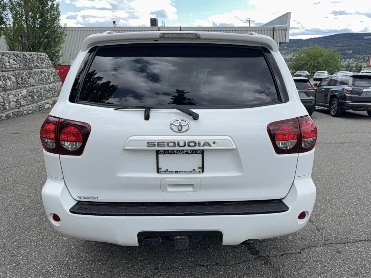 Toyota Sequoia photo Toyota Sequoia