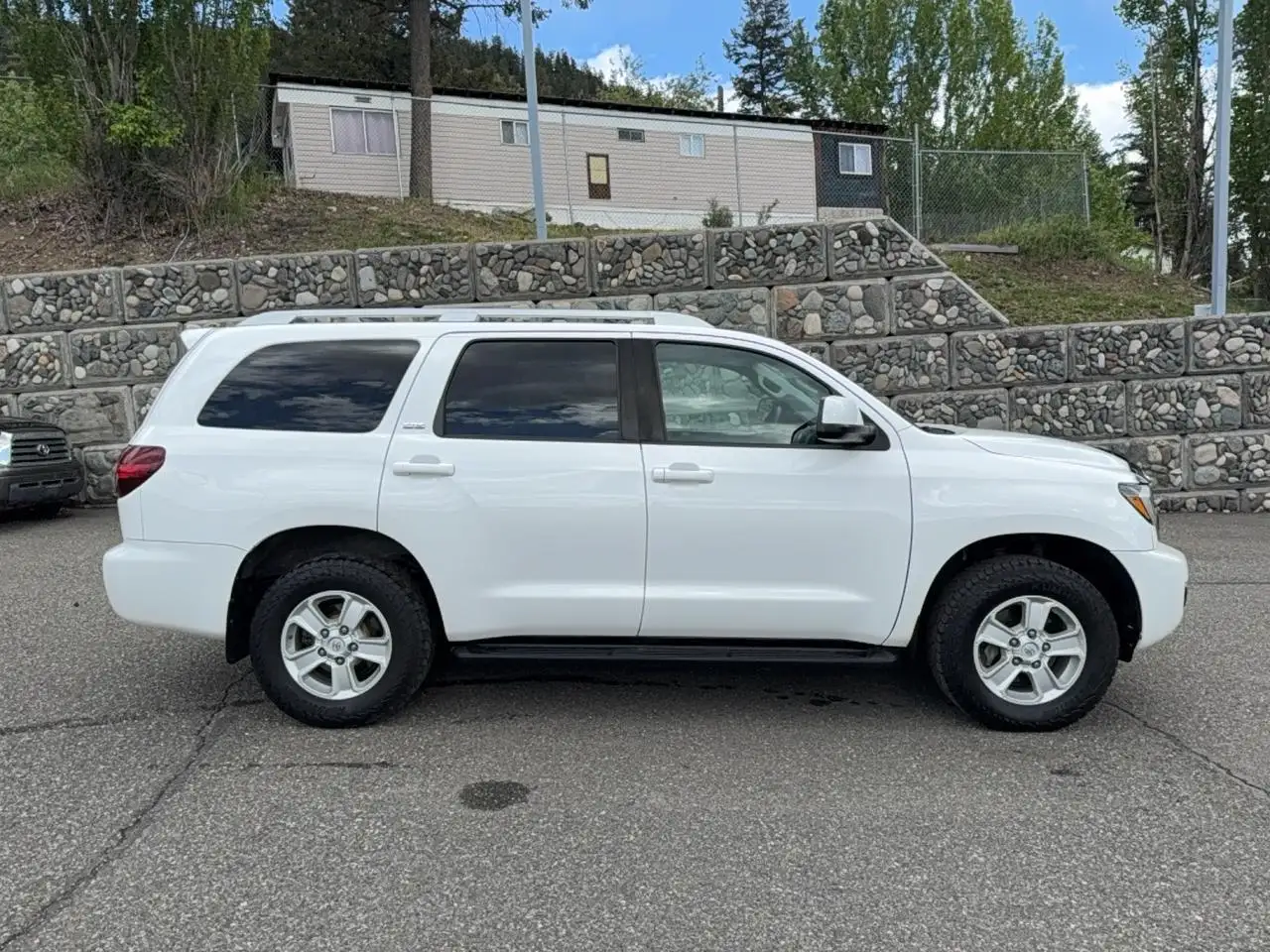 Toyota Sequoia photo Toyota Sequoia