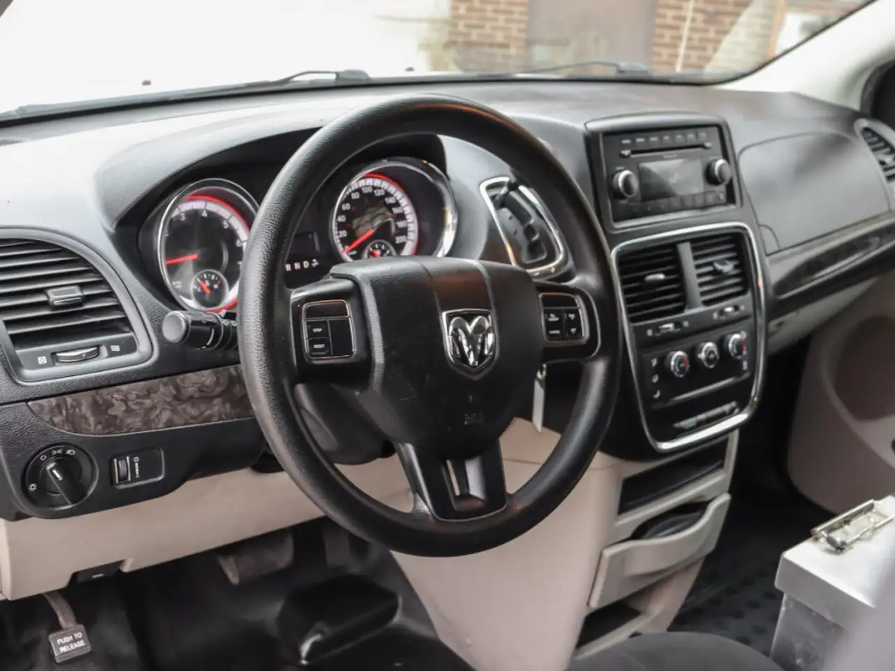 Dodge Grand Caravan снимка Dodge Grand Caravan