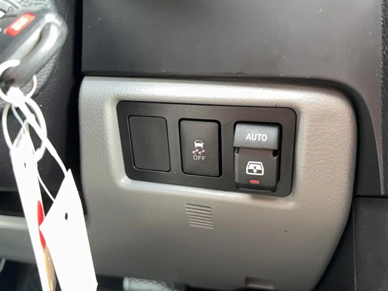 Toyota Sequoia photo Toyota Sequoia