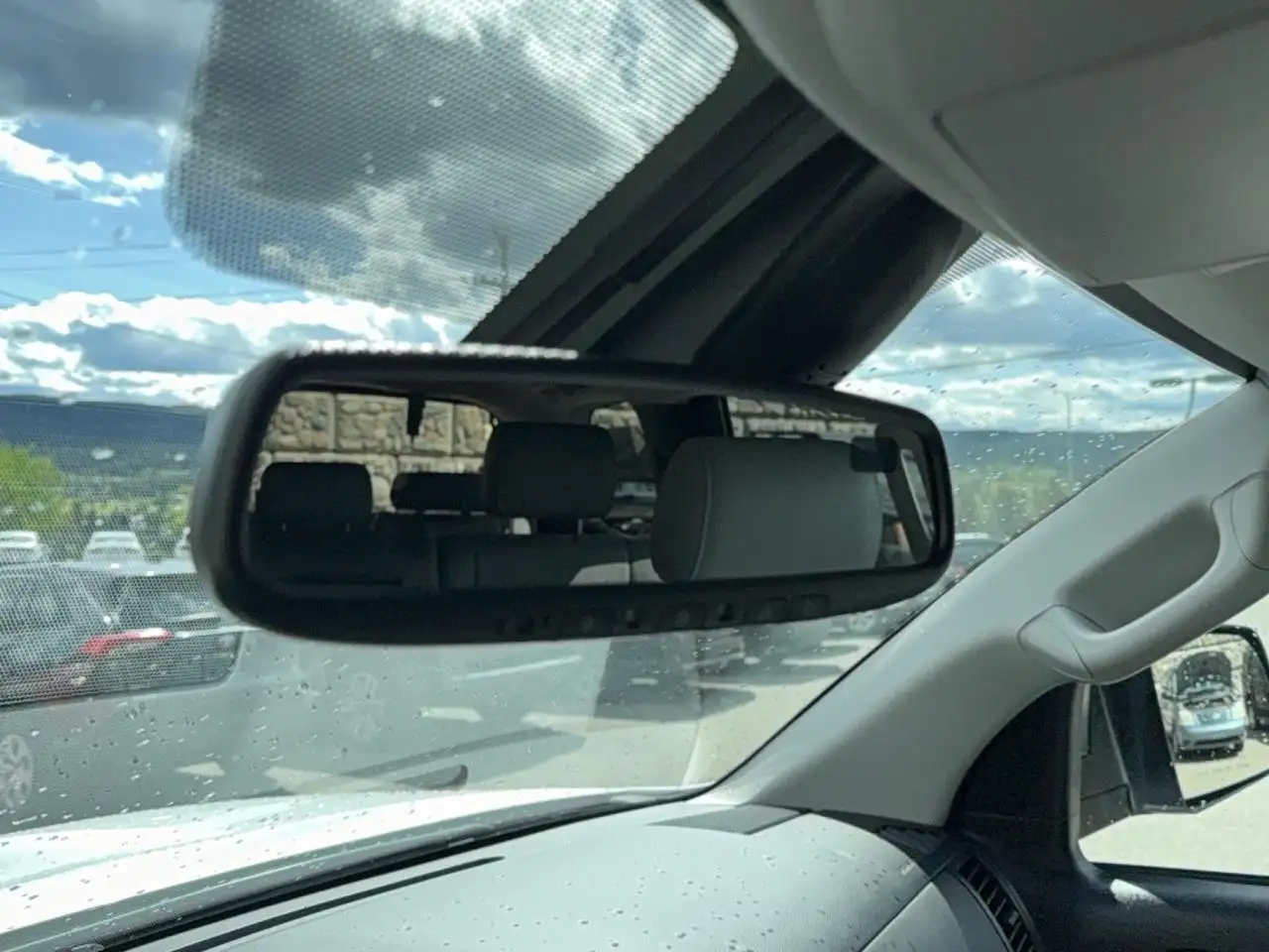 Toyota Sequoia photo Toyota Sequoia