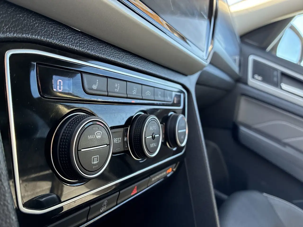 Volkswagen Atlas снимка Volkswagen Atlas