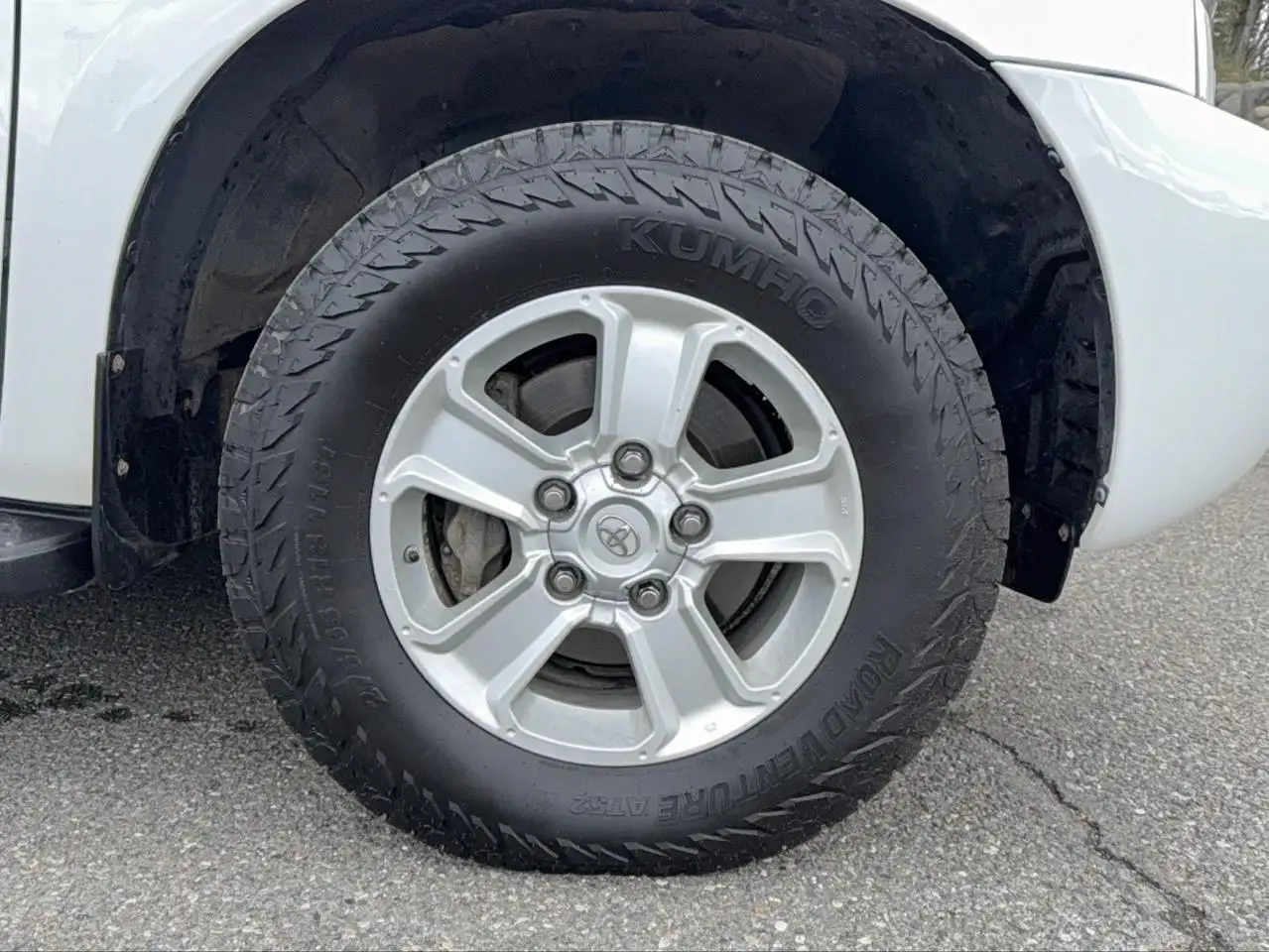 Toyota Sequoia photo Toyota Sequoia