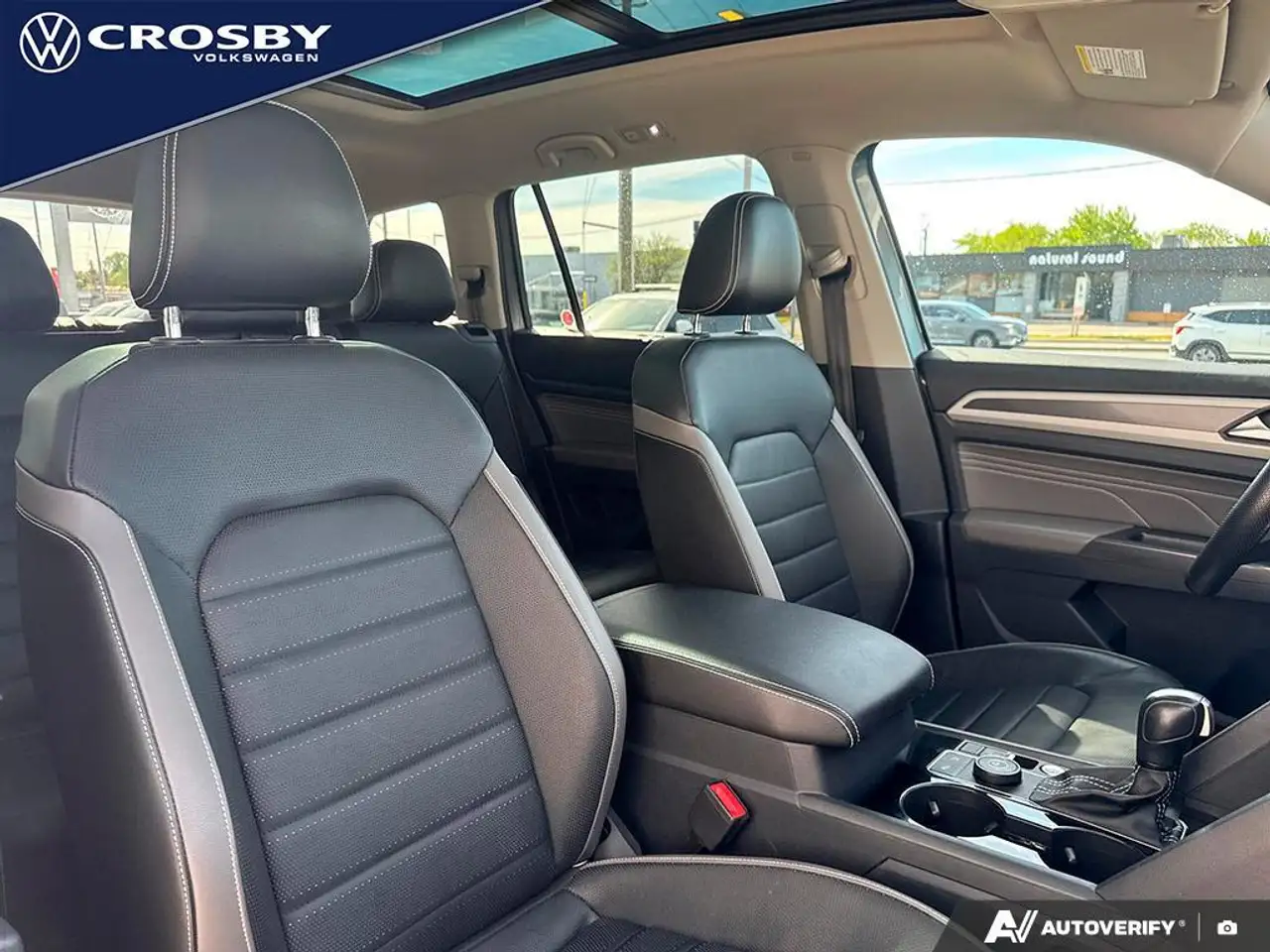 Volkswagen Atlas photo Volkswagen Atlas