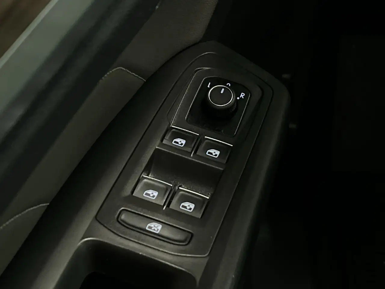 Volkswagen Atlas photo Volkswagen Atlas
