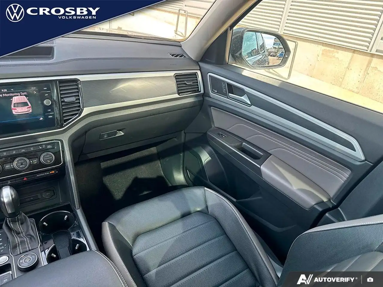 Volkswagen Atlas photo Volkswagen Atlas