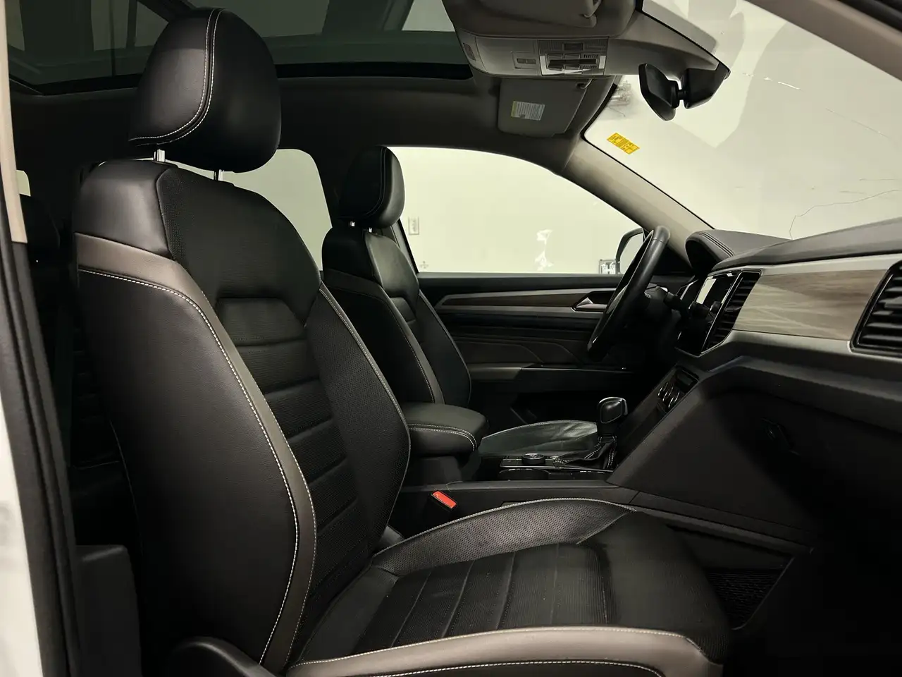 Volkswagen Atlas photo Volkswagen Atlas