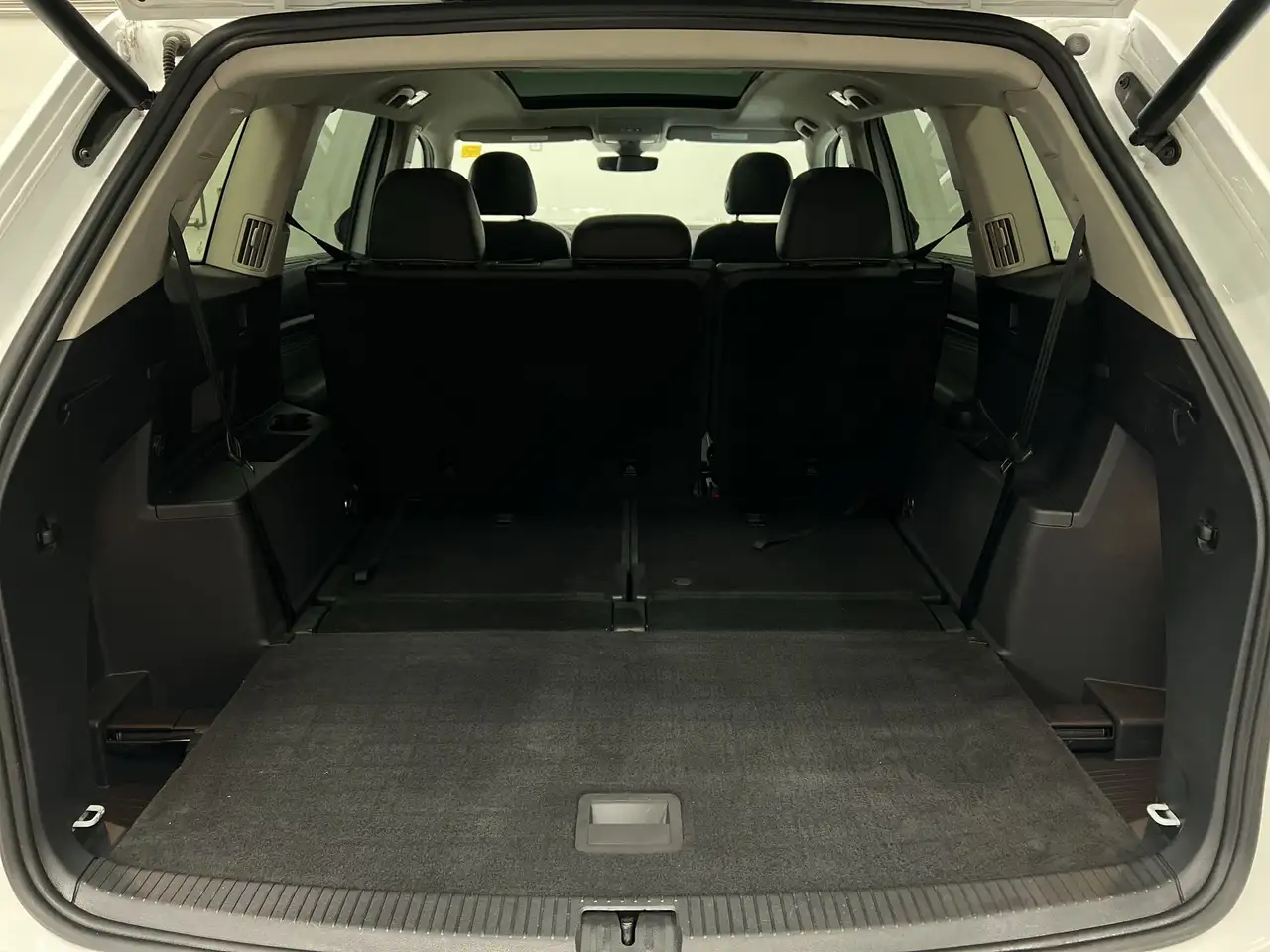 Volkswagen Atlas photo Volkswagen Atlas