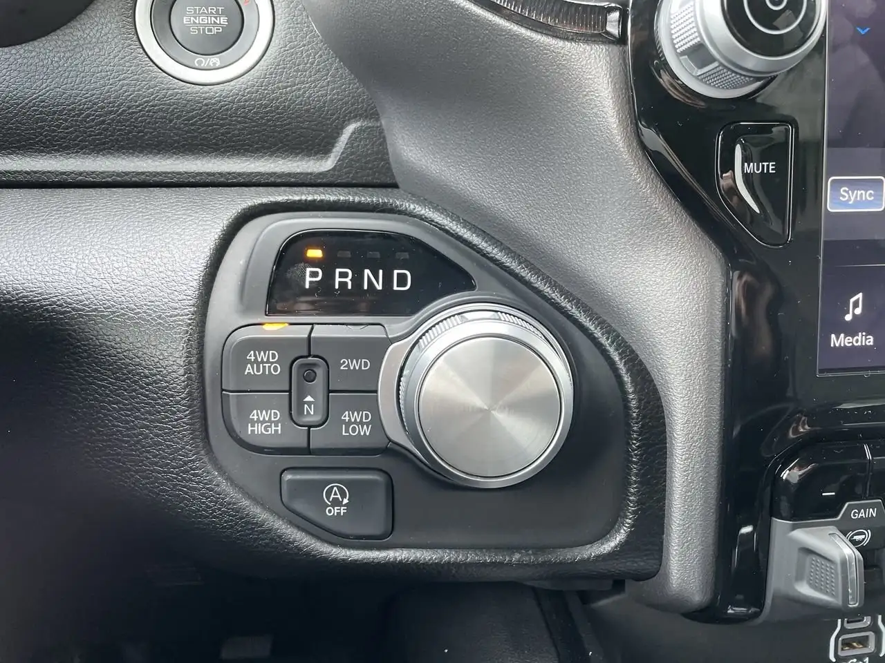 RAM 1500 photo RAM 1500
