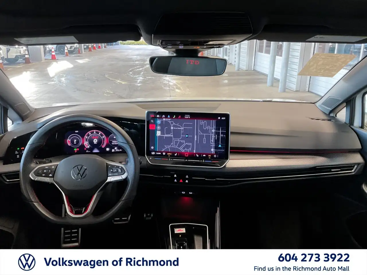 Volkswagen Golf GTI снимка Volkswagen Golf GTI
