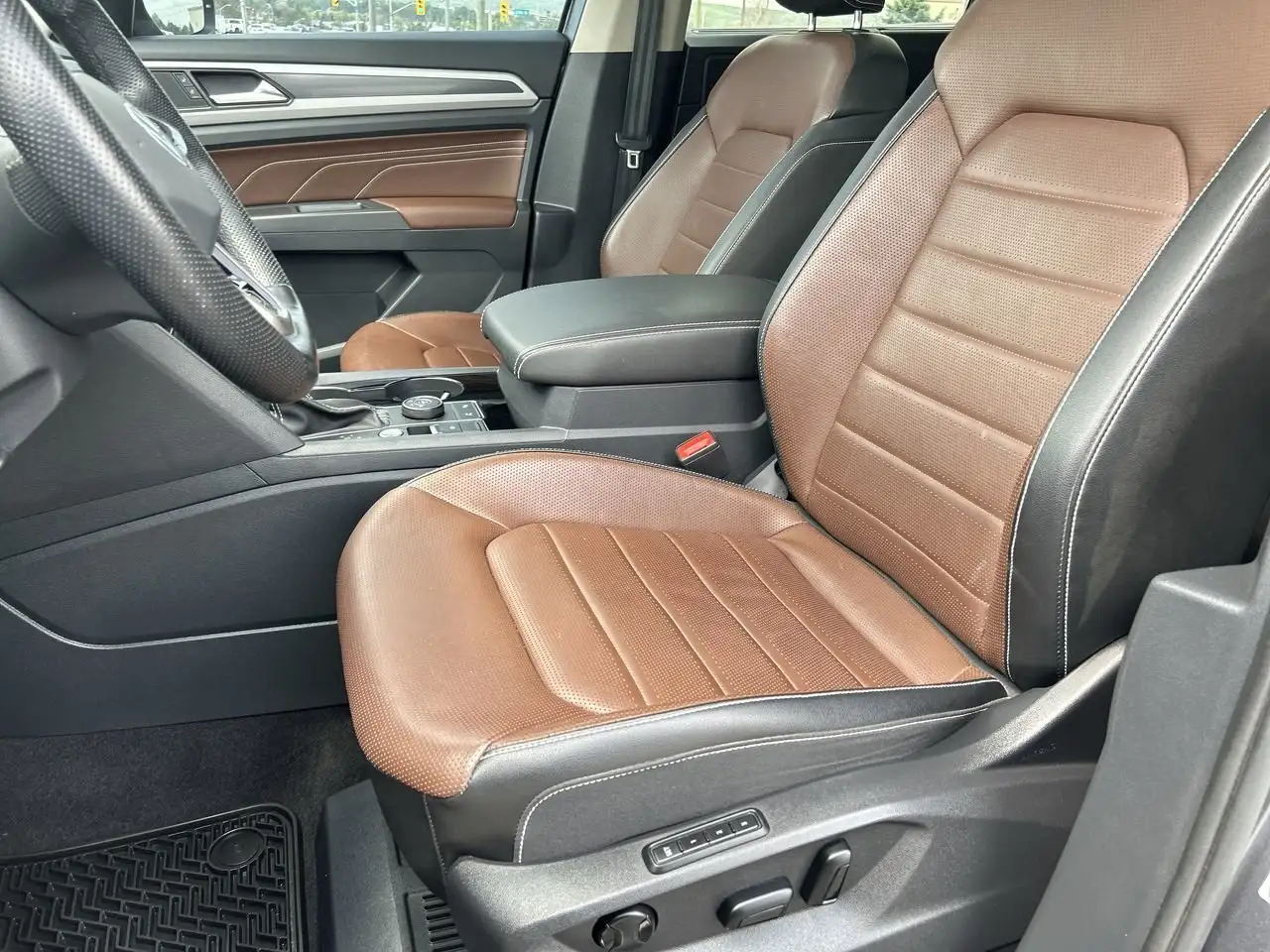 Volkswagen Atlas снимка Volkswagen Atlas