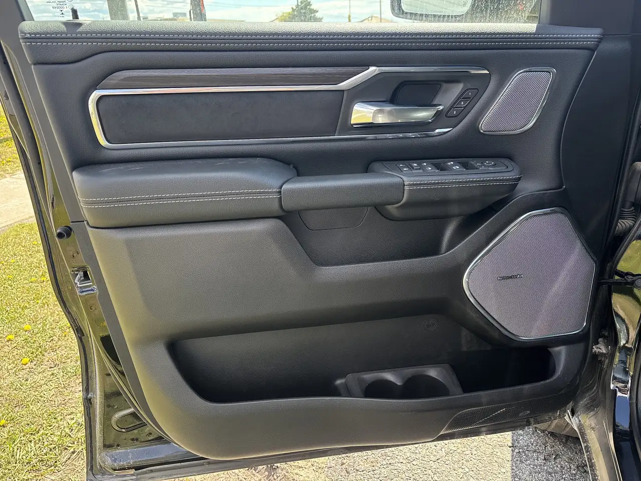 RAM 1500 photo RAM 1500