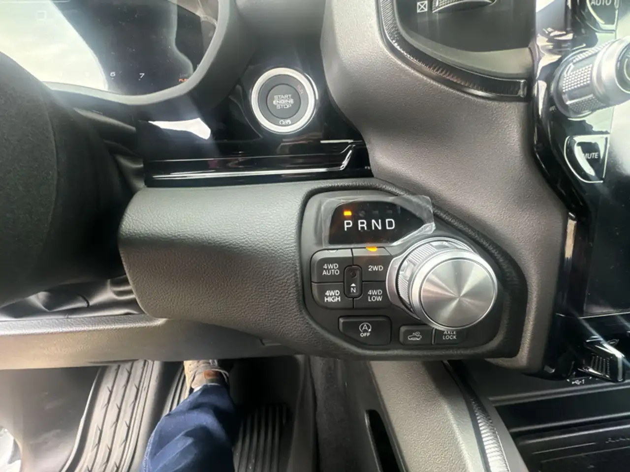 RAM 1500 photo RAM 1500
