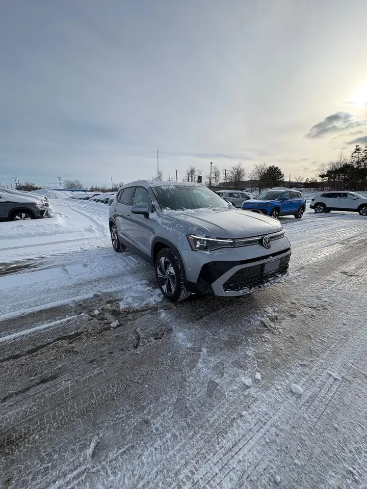 Volkswagen Taos снимка Volkswagen Taos