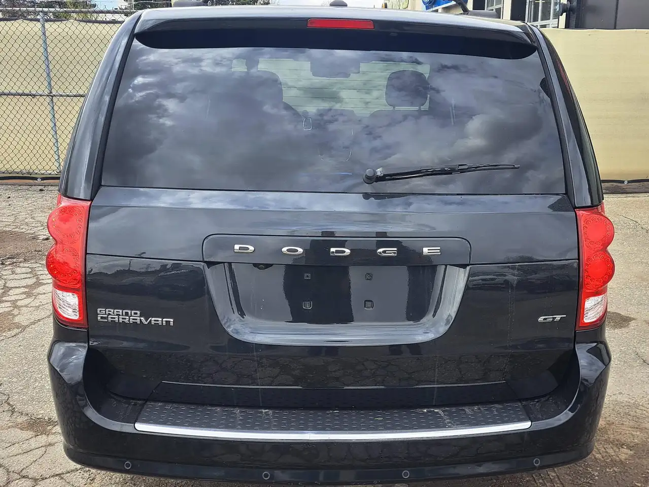 Dodge Grand Caravan снимка Dodge Grand Caravan