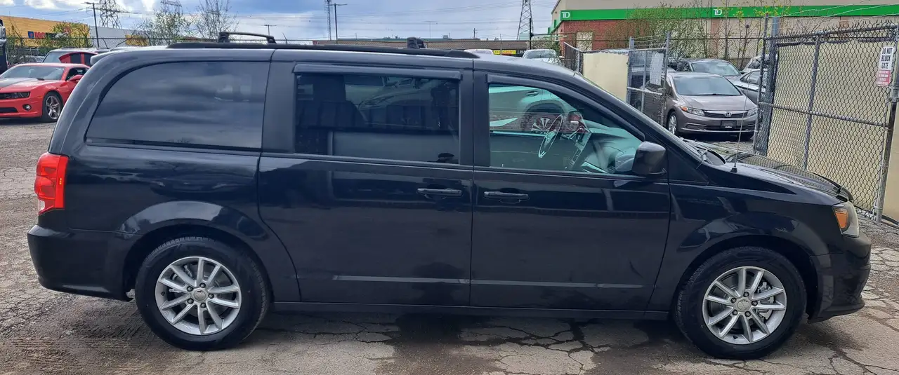 Dodge Grand Caravan снимка Dodge Grand Caravan