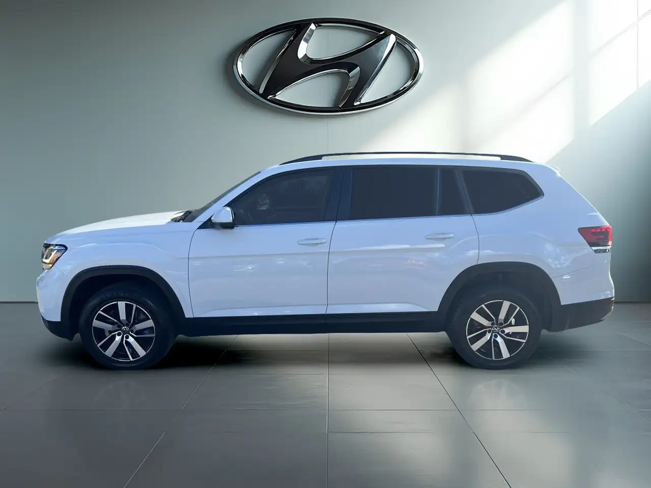 Volkswagen Atlas снимка Volkswagen Atlas