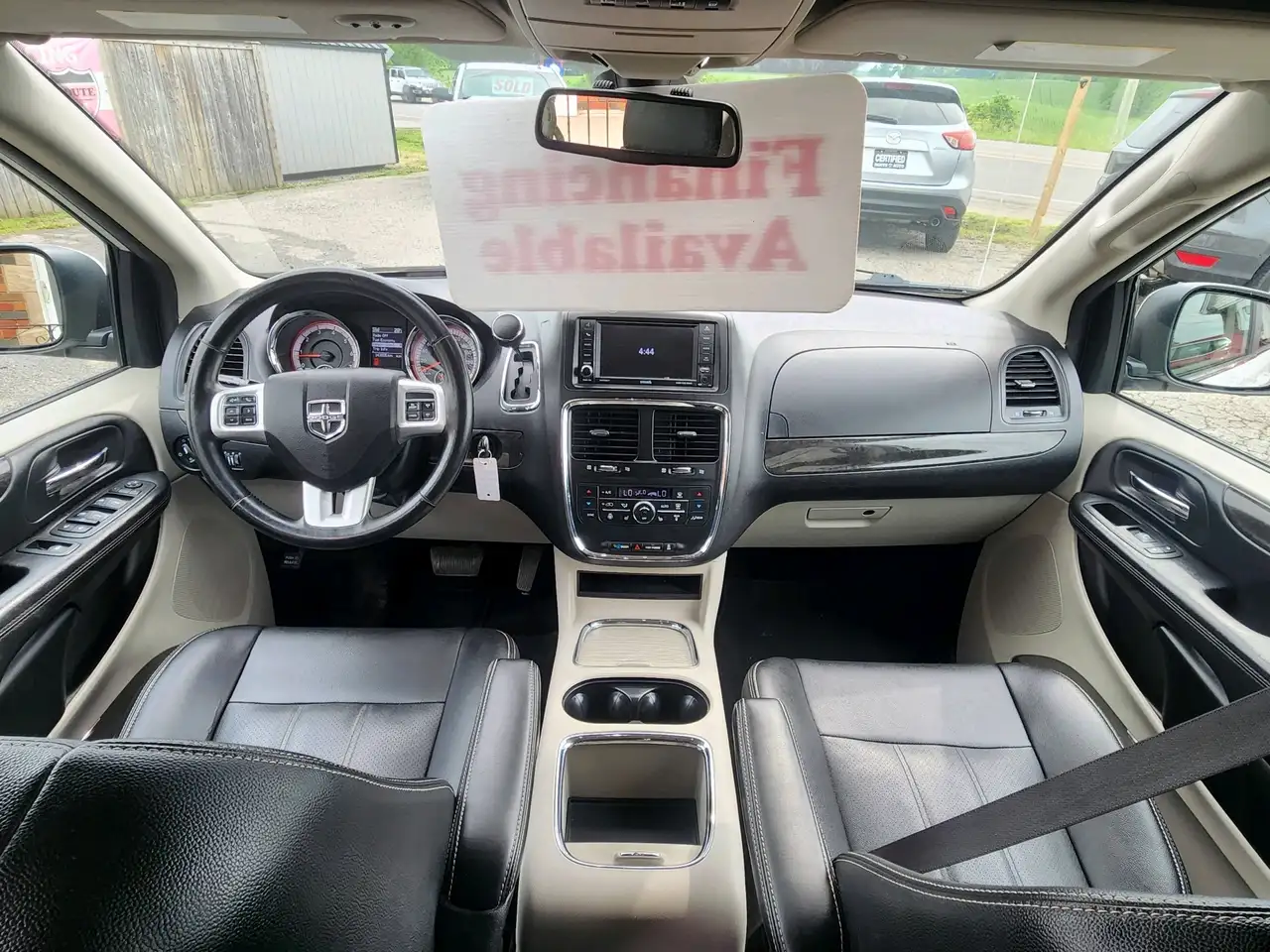 Dodge Grand Caravan снимка Dodge Grand Caravan