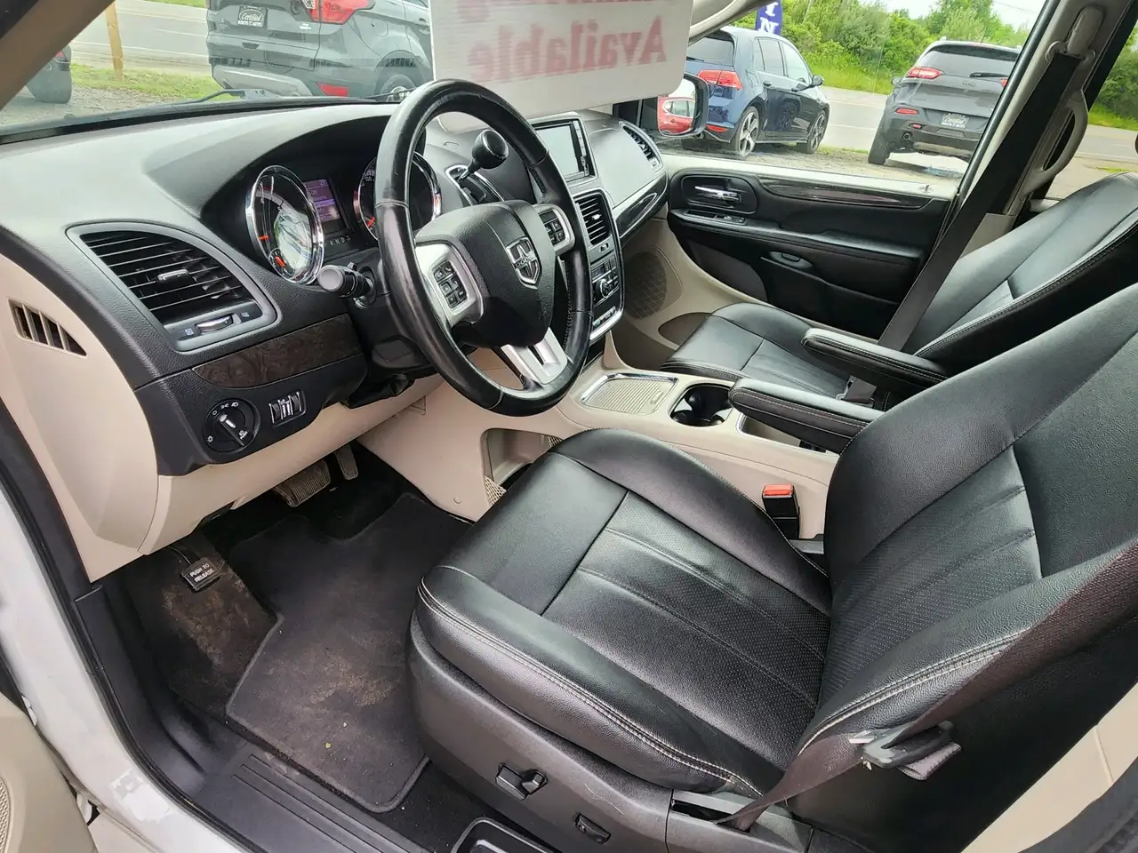 Dodge Grand Caravan снимка Dodge Grand Caravan
