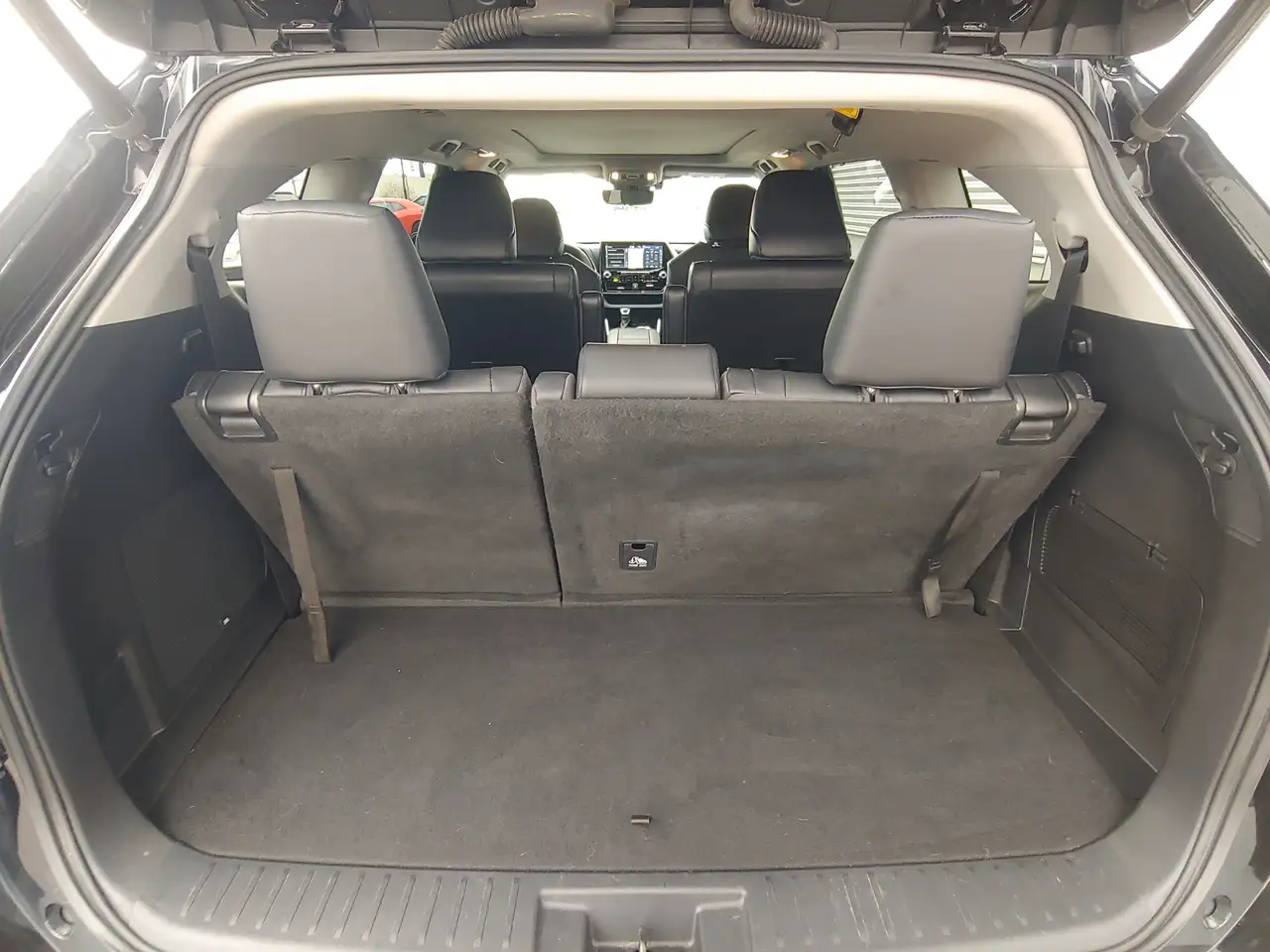 Toyota Highlander снимка Toyota Highlander