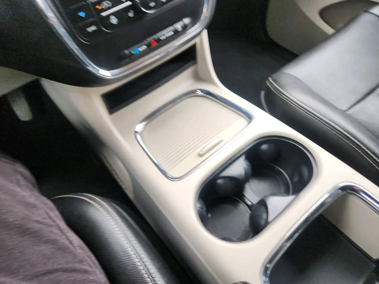 Dodge Grand Caravan снимка Dodge Grand Caravan