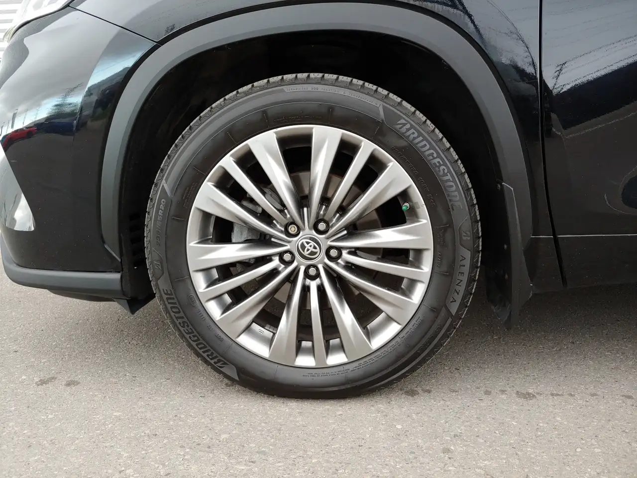 Toyota Highlander снимка Toyota Highlander