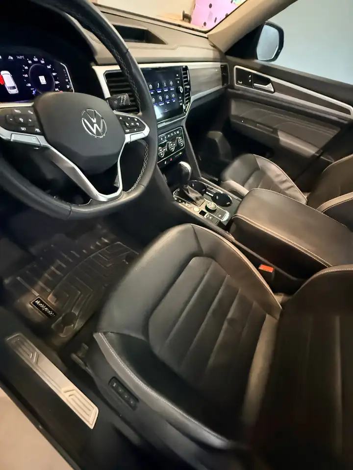 Volkswagen Atlas снимка Volkswagen Atlas