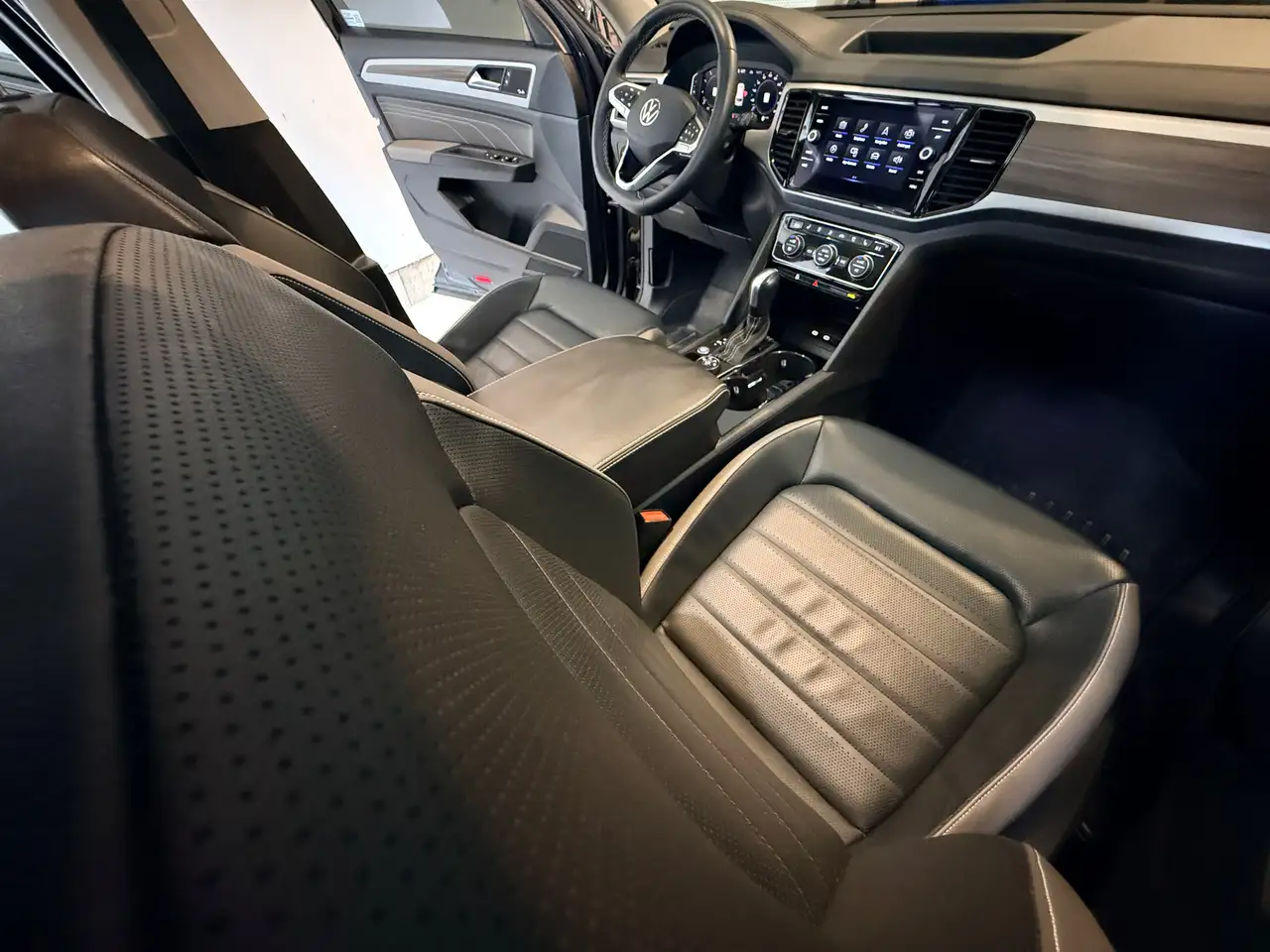 Volkswagen Atlas снимка Volkswagen Atlas