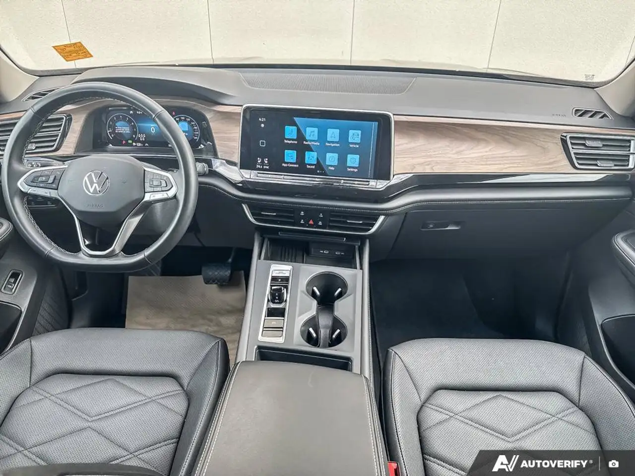 Volkswagen Atlas снимка Volkswagen Atlas