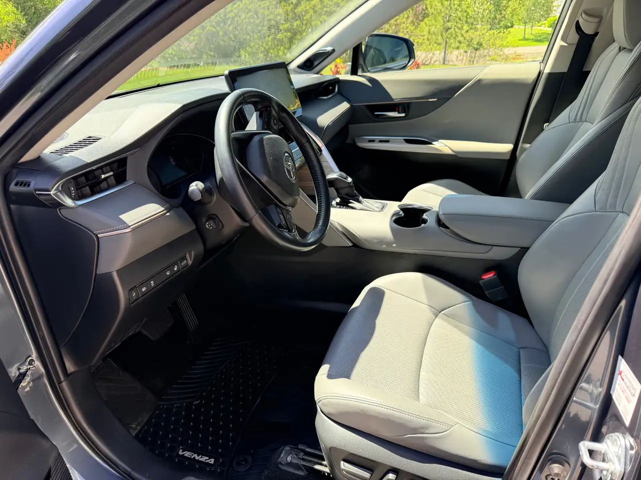 Toyota Venza photo Toyota Venza