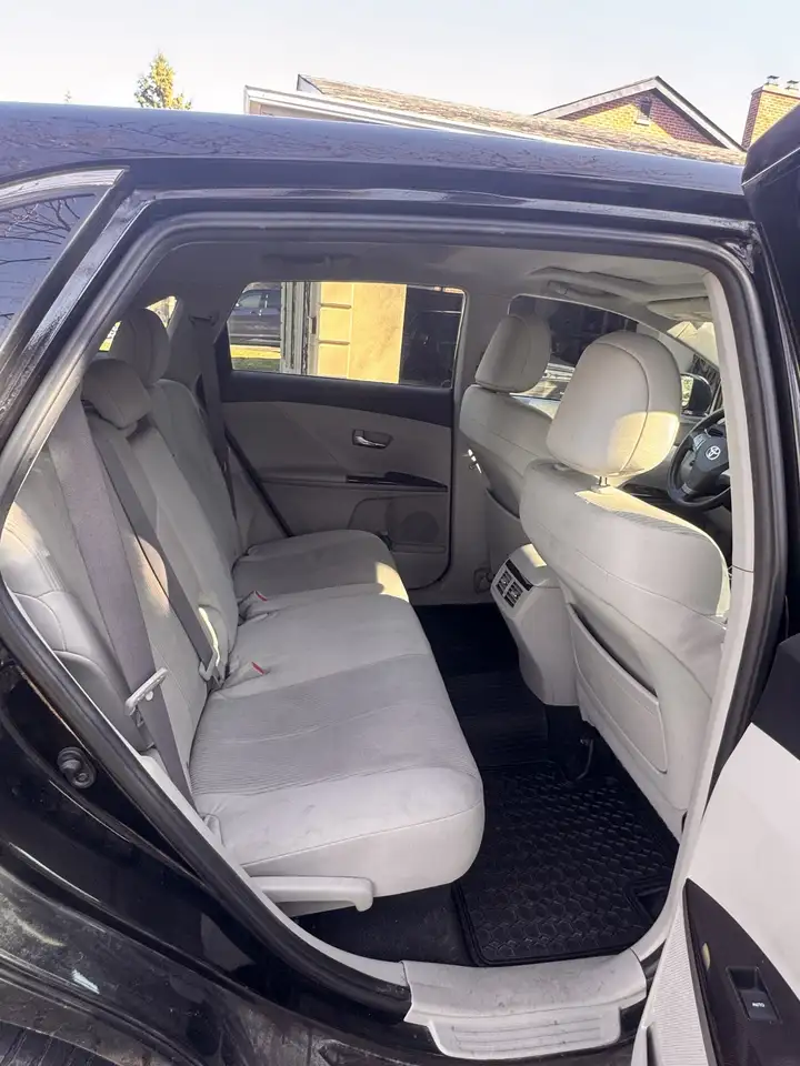 Toyota Venza снимка Toyota Venza