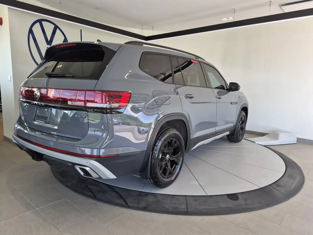 Volkswagen Atlas снимка Volkswagen Atlas