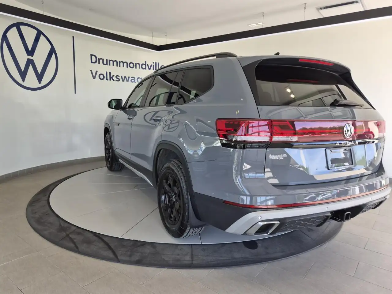Volkswagen Atlas снимка Volkswagen Atlas