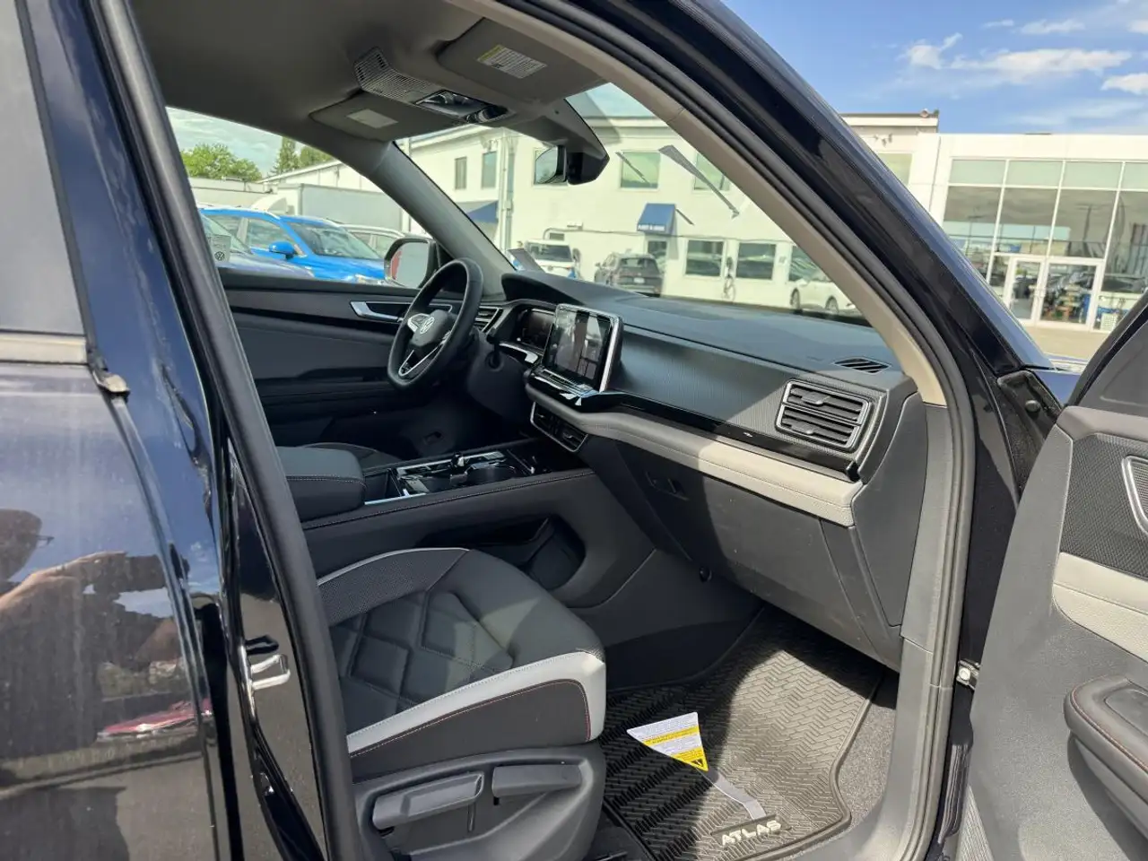 Volkswagen Atlas снимка Volkswagen Atlas