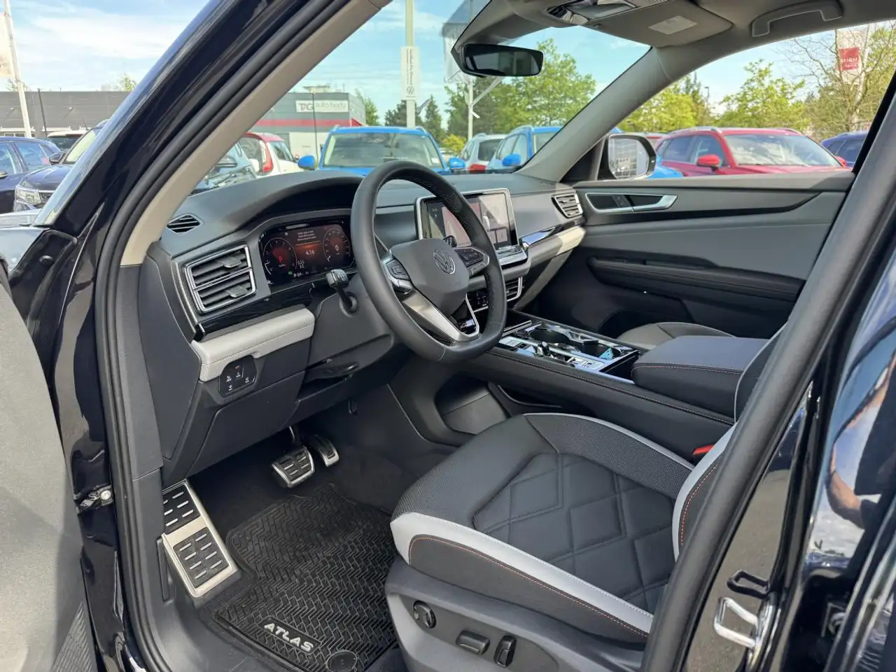 Volkswagen Atlas снимка Volkswagen Atlas