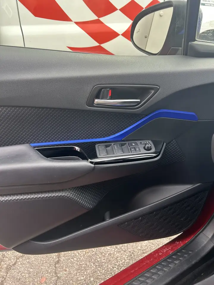 Toyota C-HR fotografie Toyota C-HR