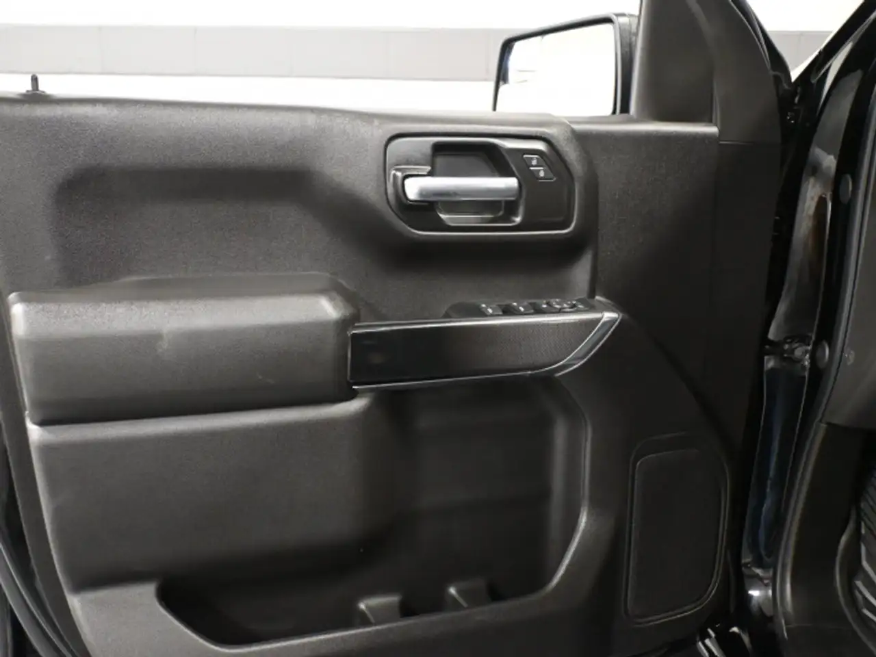 Chevrolet Silverado 1500 photo Chevrolet Silverado 1500