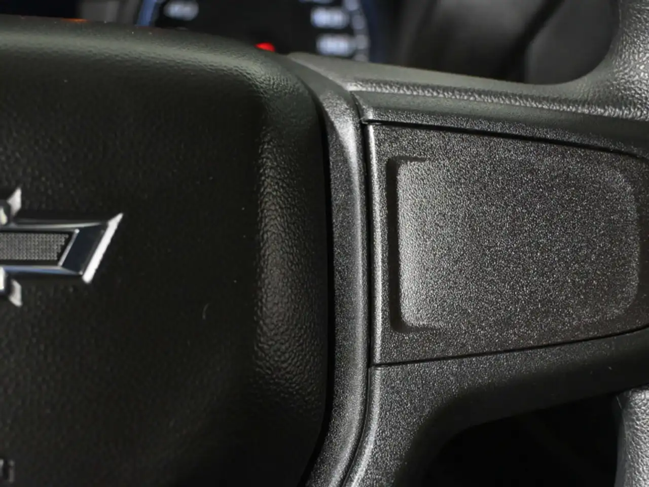 Chevrolet Silverado 1500 photo Chevrolet Silverado 1500