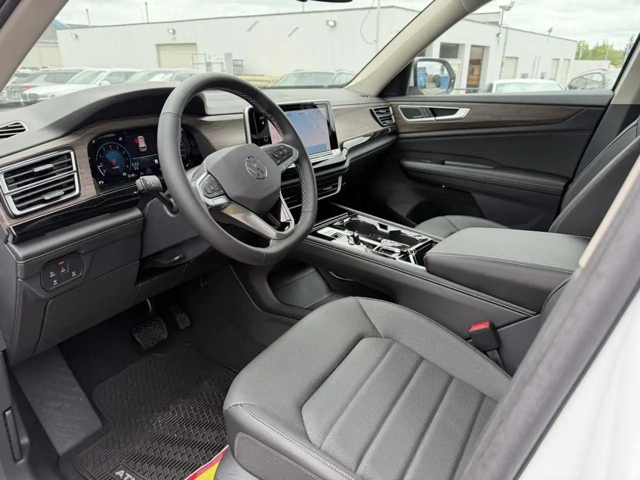 Volkswagen Atlas снимка Volkswagen Atlas