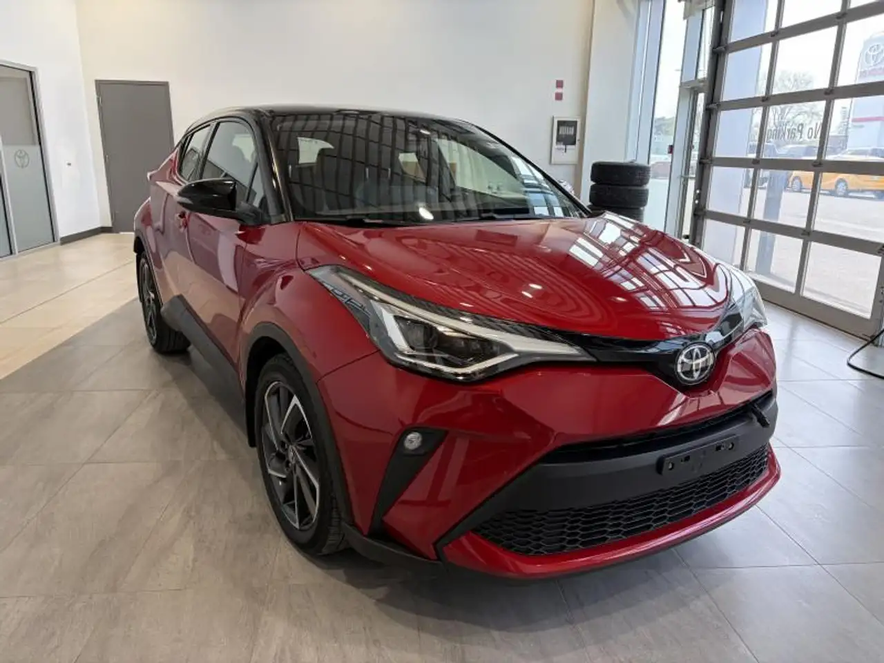 Toyota C-HR снимка Toyota C-HR