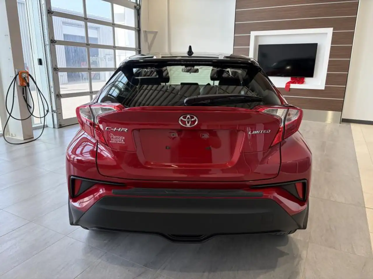 Toyota C-HR снимка Toyota C-HR