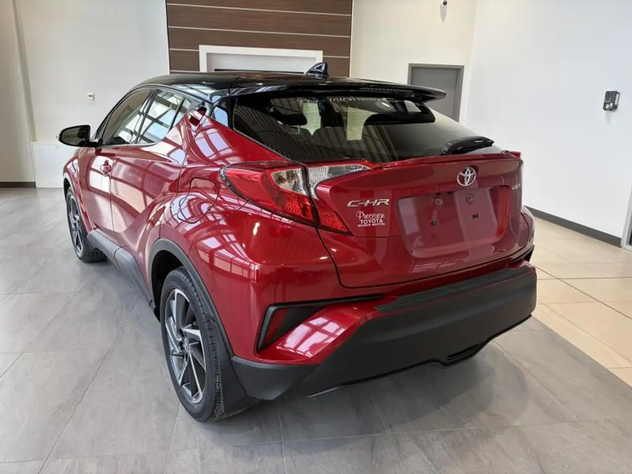 Toyota C-HR снимка Toyota C-HR