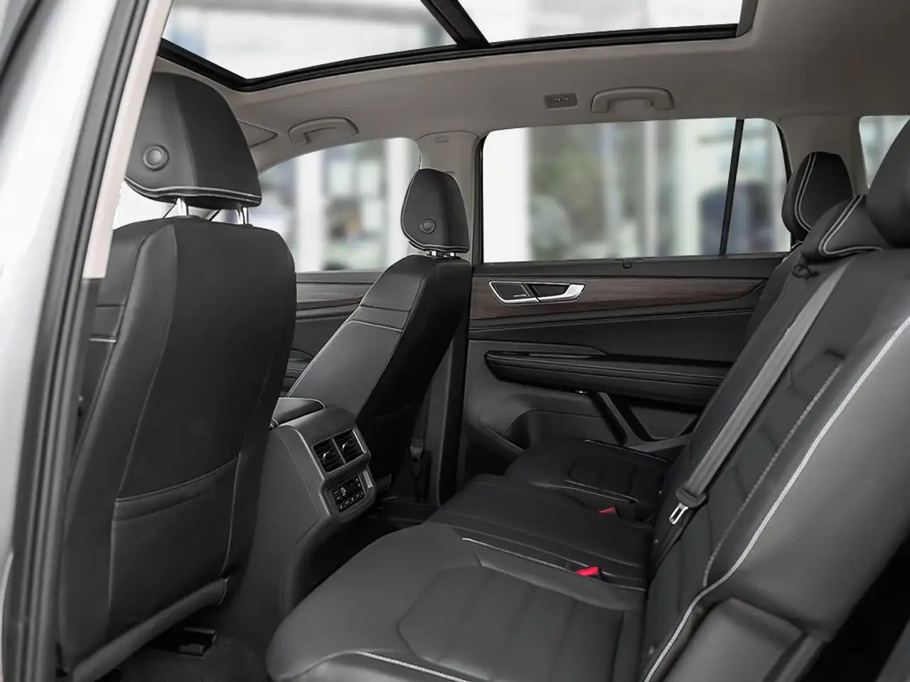Volkswagen Atlas снимка Volkswagen Atlas