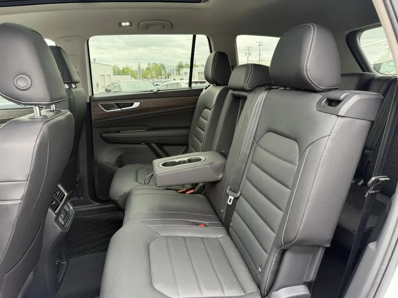 Volkswagen Atlas снимка Volkswagen Atlas