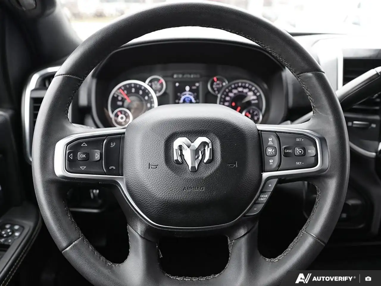 RAM 2500 снимка RAM 2500