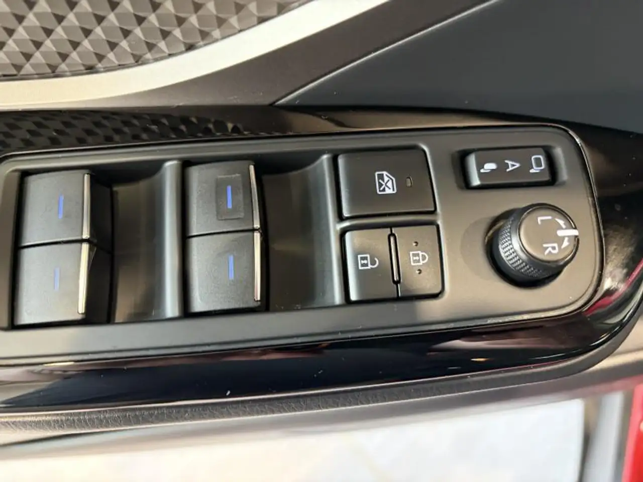 Toyota C-HR снимка Toyota C-HR