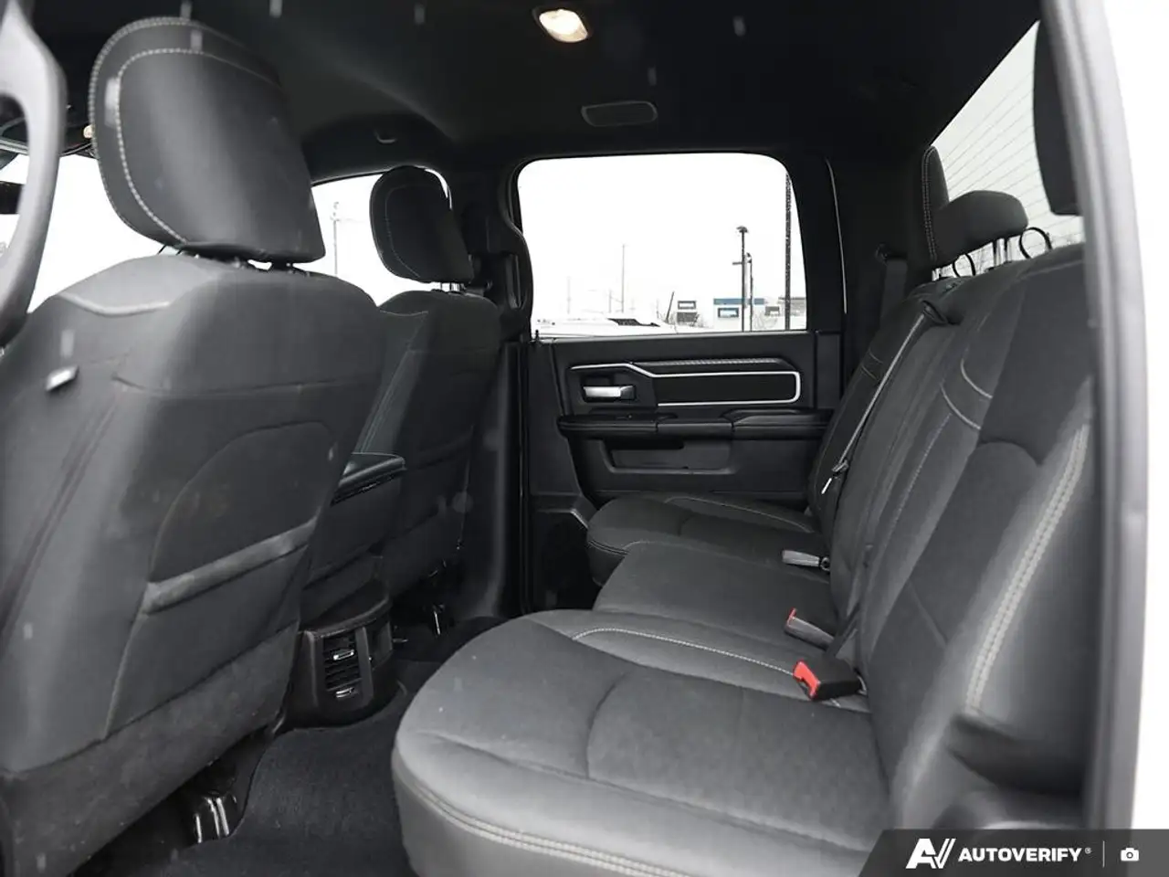 RAM 2500 снимка RAM 2500