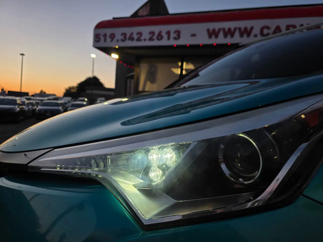 Toyota C-HR снимка Toyota C-HR