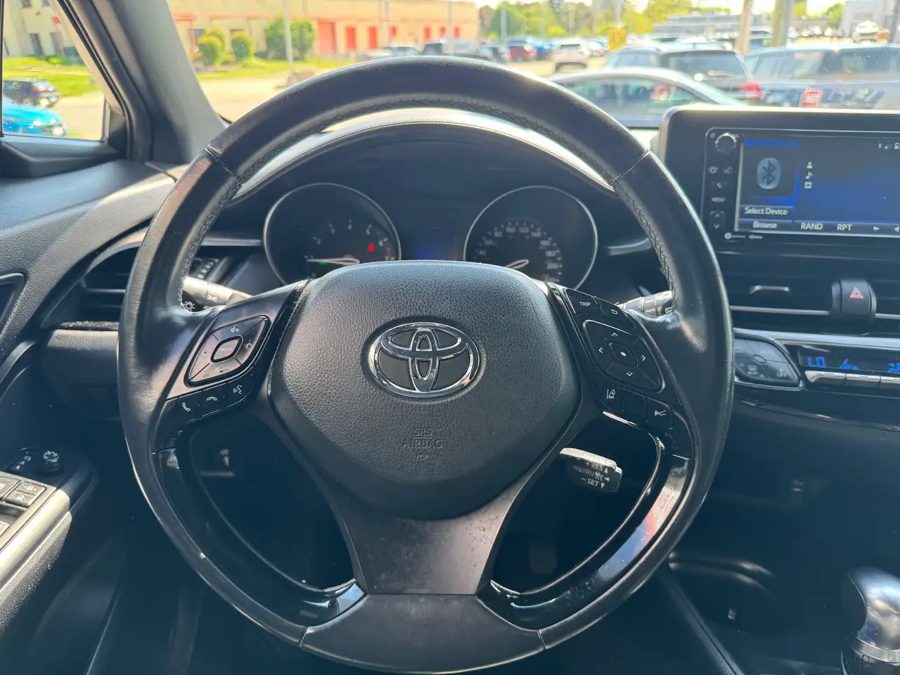 Toyota C-HR снимка Toyota C-HR